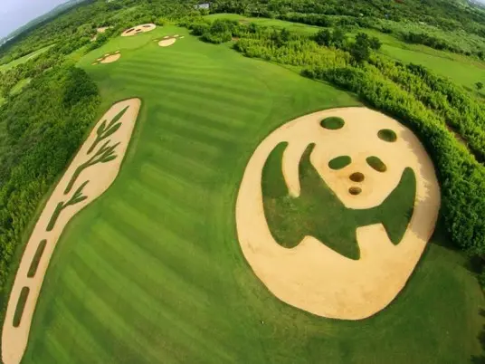 Golf v Číně - Mission Hills Golf Club Dongguan, součást největšího golfového resortu na světě