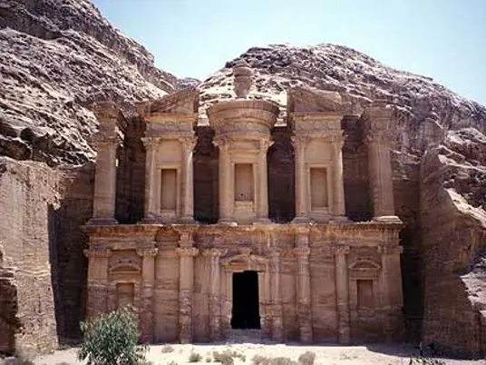 Petra - tajemství ukryté v poušti