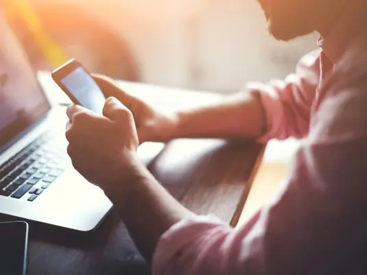 PlayID Hub – Freelanceři a příjem plateb od klientů napříč hranicemi