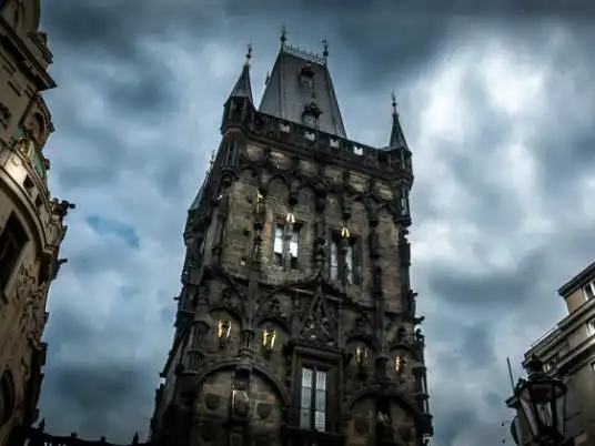 Prašná brána - důstojná reprezentantka Prahy